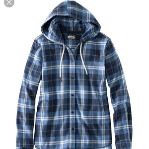 LL Bean Textured Twill Hoodie Women's (Small)